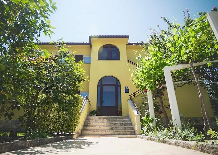 Brijuni アパート ポレッチ